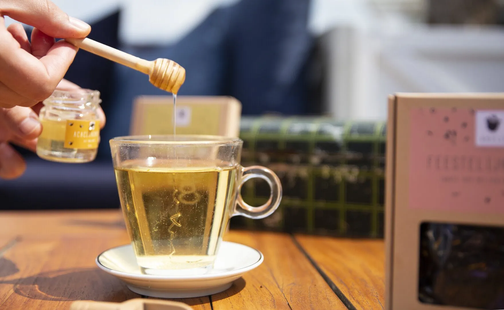 Honingpotje met lepeltje 4 Honingpotje met lepeltje